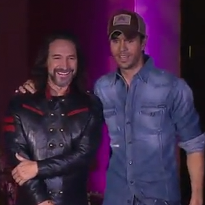 Lo Que La Vida Me Robo: Marco Antonio Solis y Enrique Iglesias